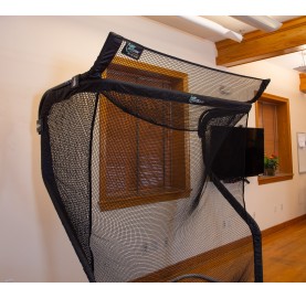 Golf net with additional protection zone